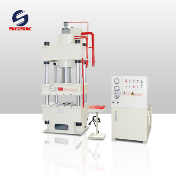 MACCHINA PRESSIONE IDRAULICA VERTICALE PROFESSIONE YQ32-63T: Design a quattro colonne