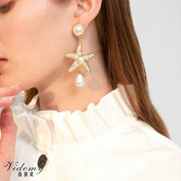 Golden Starfish Imitation Pearl Pendant Earrings