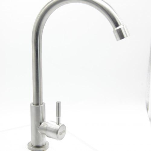 Silver SS Pull Out Flexible Pipe Basin Faucet