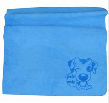 Asciugatura del cane da bagno in vasca da bagno/asciugamano di camoscio