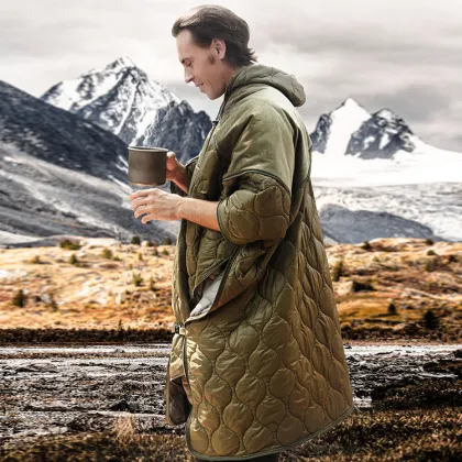 Lightweight Windproof Thermal Poncho: Hiking Puffy Blanket for Wild Camping