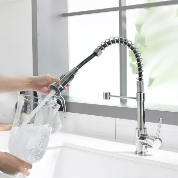 Tay cầm bằng đồng thau kéo xuống vòi bồn rửa nhà bếp linh hoạt với xịt kép