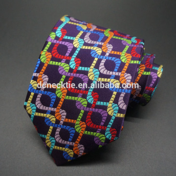uomini in seta a forma di colore multiplo