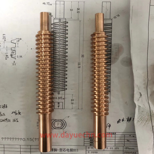 Öldeckelform Hochtemperaturbeständiger Kernstift