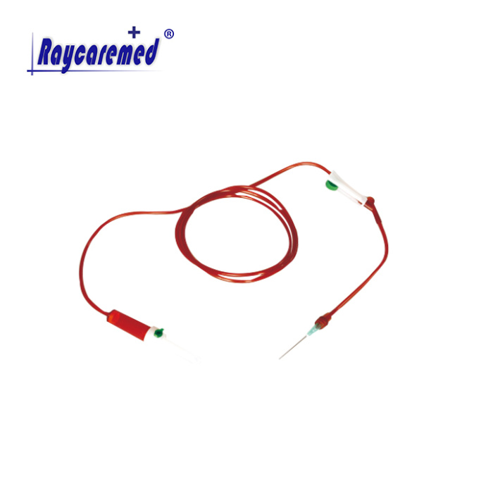 Infusão de IV descartável médica Dando um conjunto