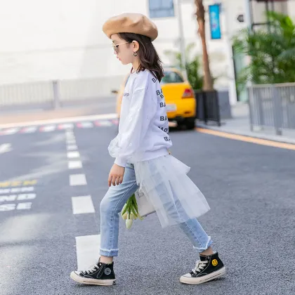 New 2 colors mesh stitching girls stylish knitted pullover sweater Letter printing children girls sweater