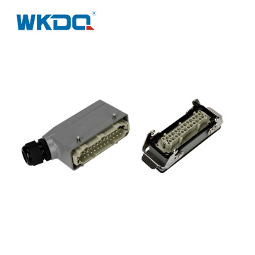 Conector rectangular resistente