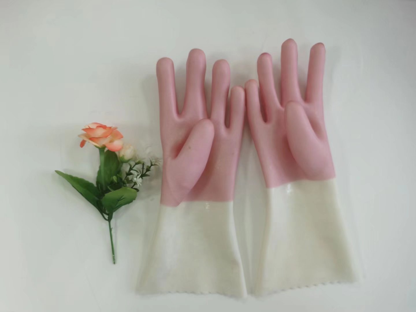 Muy bonitos guantes recubiertos de PVC para el hogar.