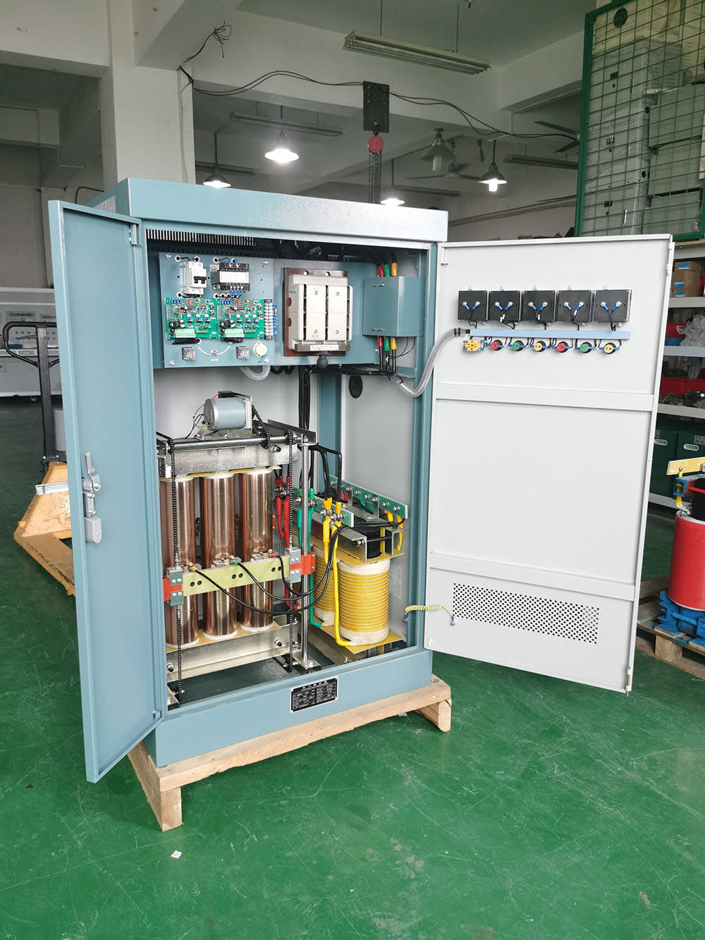 100KVA Three phase four wire AC voltage stabilizer