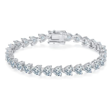 Hot Sale S925 Silver Designer Heart Bracelets with Moissanite for Women