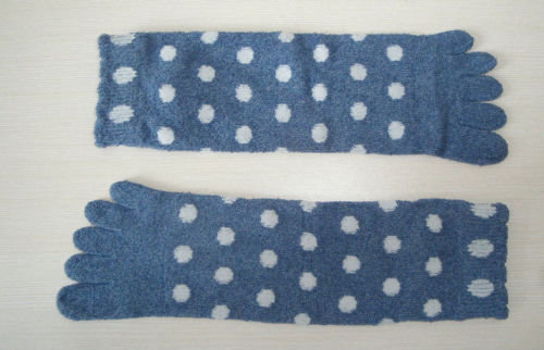Fashion Knitting Hue Five Toe Socks Jacquard / 90% Cotton For Ladies