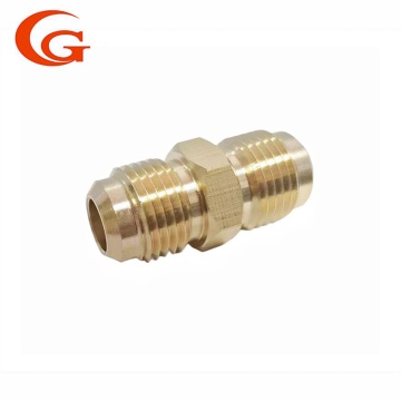 Adaptador de latón confiable para aplicaciones de mangueras de jardín