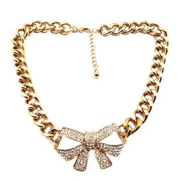 Fashion necklace gold plated knot pendant fastens with lobster clasp