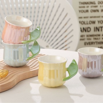 Tasse de café en céramique avec cuillère - Forme de fleur créative Design minimaliste