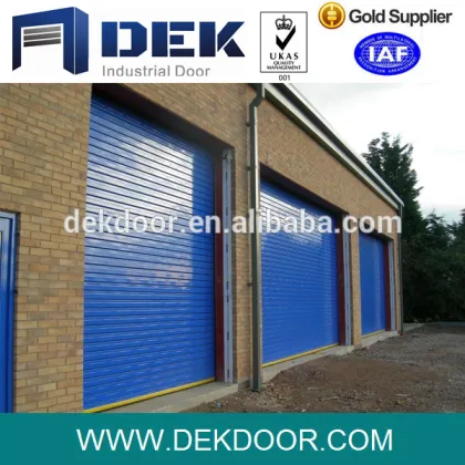 Hand operated insulated roller shutters
