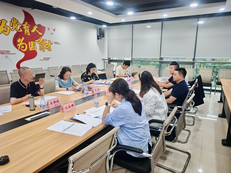 HFSecurity CEO Mike Wang Attends Talent Development Review Meeting at Chongqing Technology and Business University’s School of Foreign Languages