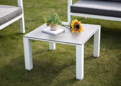 Hot Selling Modern White Aluminum Courtyard Sofa Furniture
