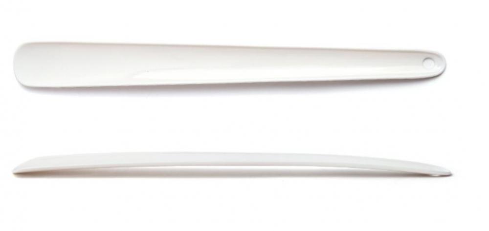 Shoe Horn Plastic Long H Jpg