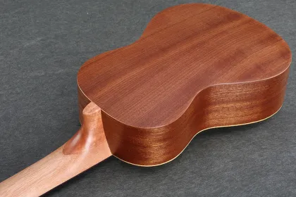 23 inch spruce noodles ukulele