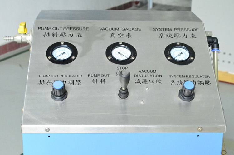 Auxiliary matching device for solvent recovery machine