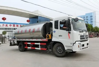 Cheap Price 8 Ton Asphalt Spray Truck