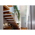 Zwevende trap indoor algehele duplex villa