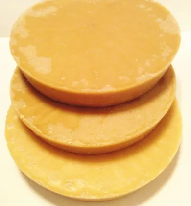 Xia men china bee wax factory directly supplies bulk honey bee wax wholesale 100 nature organic with best price