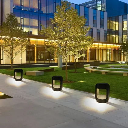 Decorative Outdoor Lighting: Lawn Pole Lights & Landscape Street Lights