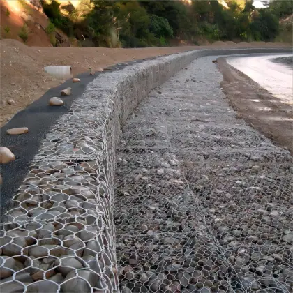 Woven mesh gabion mattresses