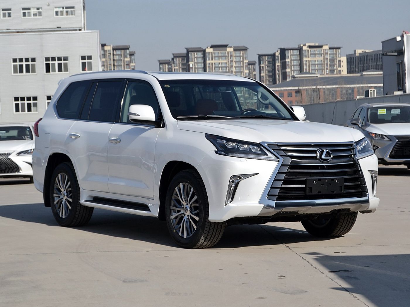 Lexus LX570 (10)