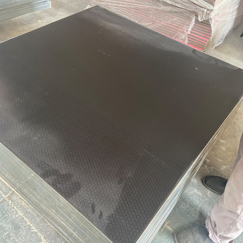 Modular Quick-Assembly Truss System