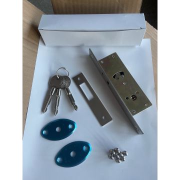 Localización de la puerta del marco de aluminio en 44F