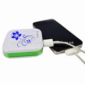 Emergency mobile phone charger for phones with four indicator lights, 3,000mAh capacity