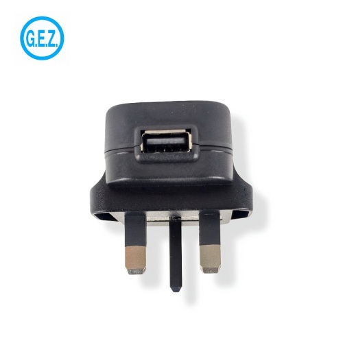 Charger USB àrd-inbhe le dealbhadh plug Bhreatainn