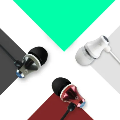 black color In-ear Wire Earphone