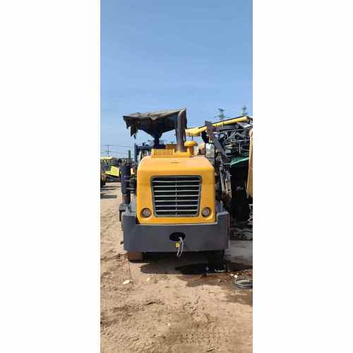 Máquina de moer para manutenção de estradas