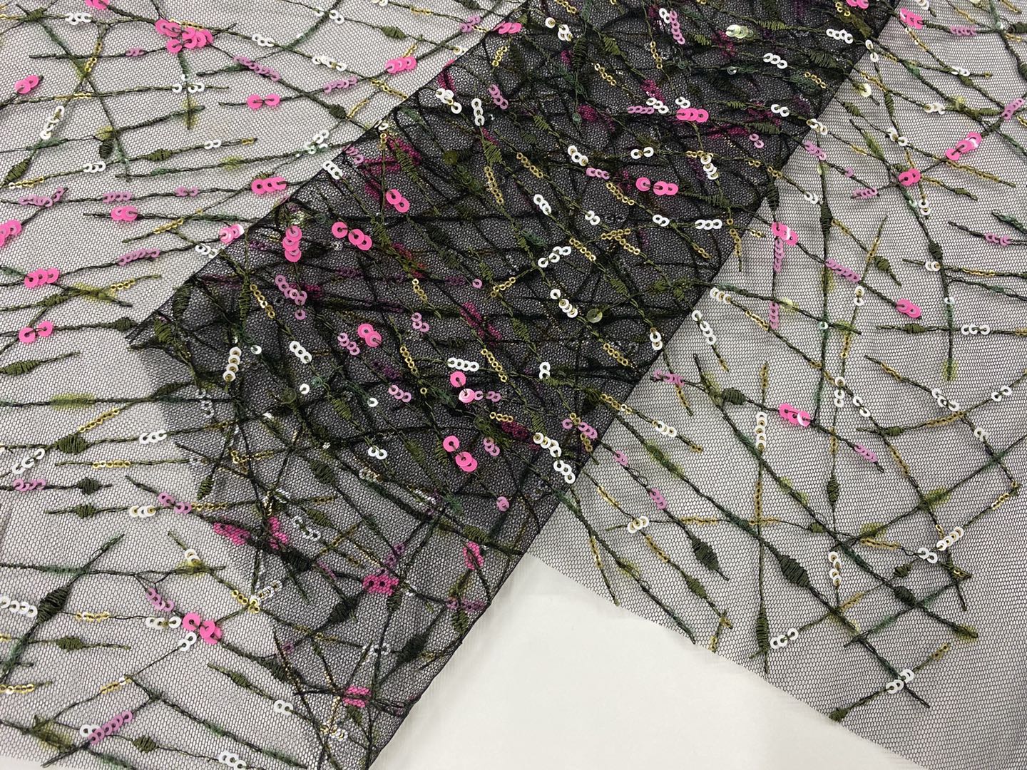 Fashion Embroidery Fabric Of Spring