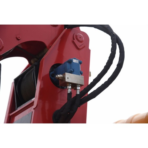 Тяжелый грузовой кран с возможностью бурения