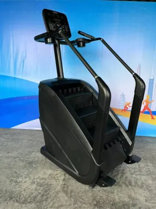 Climbing Stepper Machine: StairMaster StepMill Commercial Stair Climber for Gym