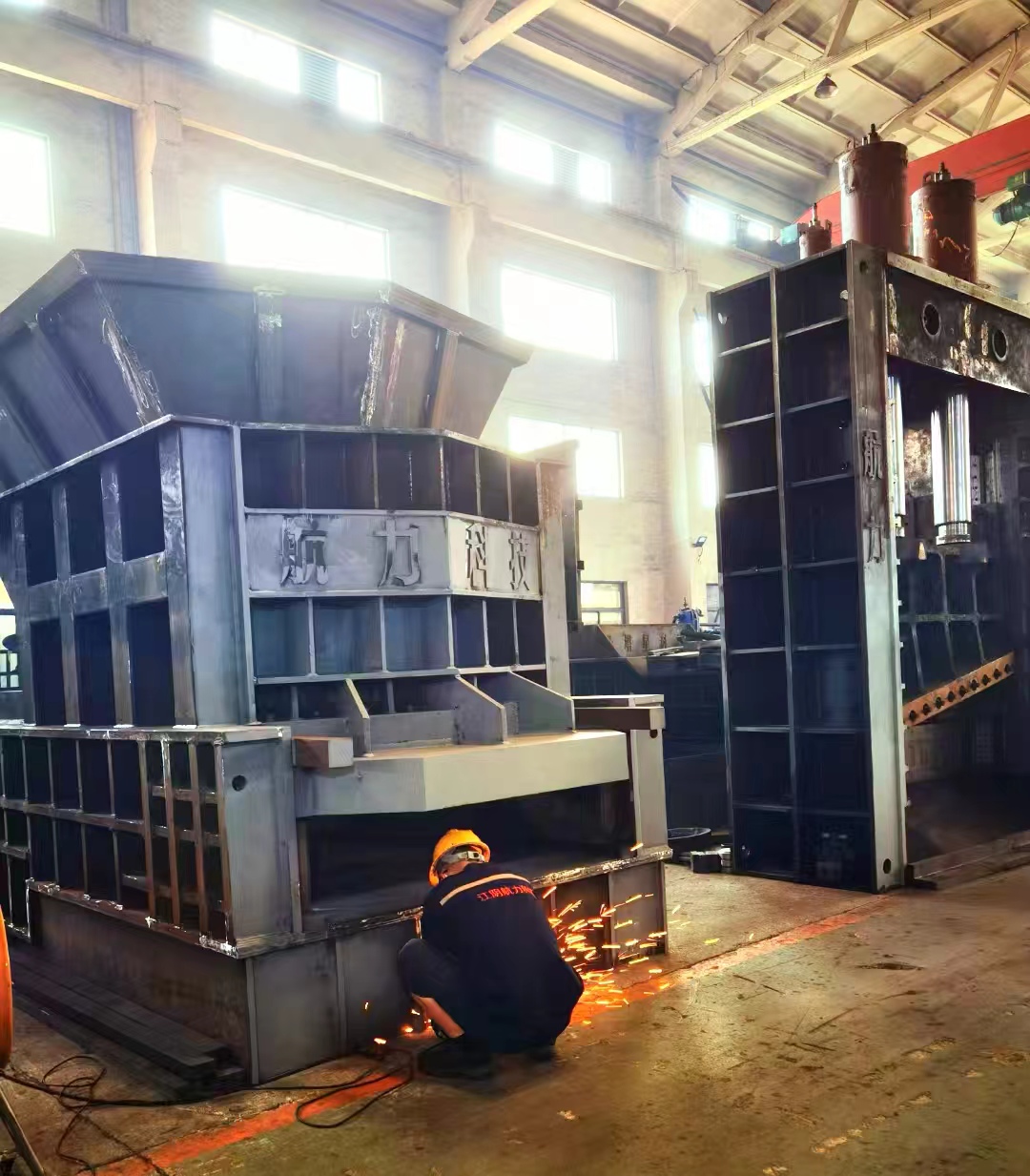 container shear, scrap metal shear
