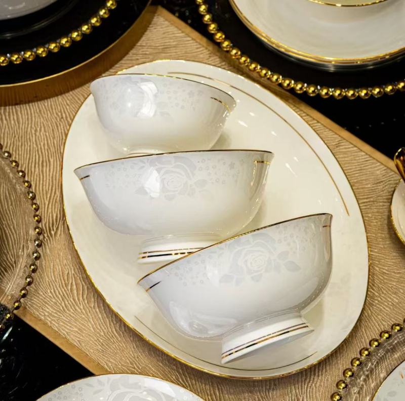Elegant Light Luxury Dinnerware for Modern Dining