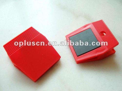 MAGNETIC PLASTIC MEMO CLIP