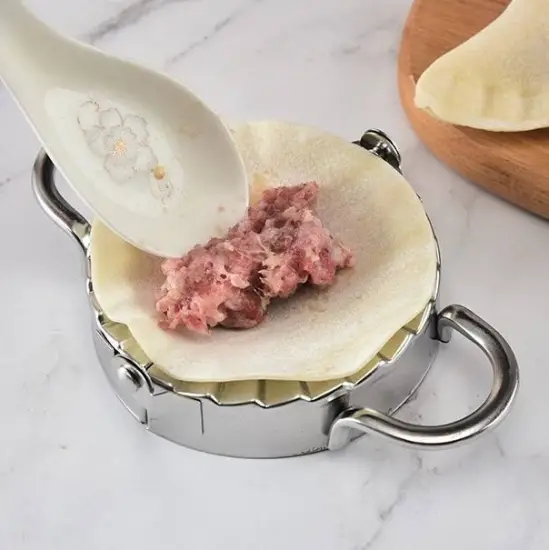 Stainless Steel Manual Dough Press Mold for Kitchen: Perfect Tool for Making Dumplings and Other Pastries