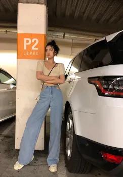 Show waist high waist jeans pants
