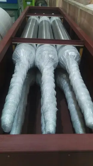 Centrifugal casting furnace roll