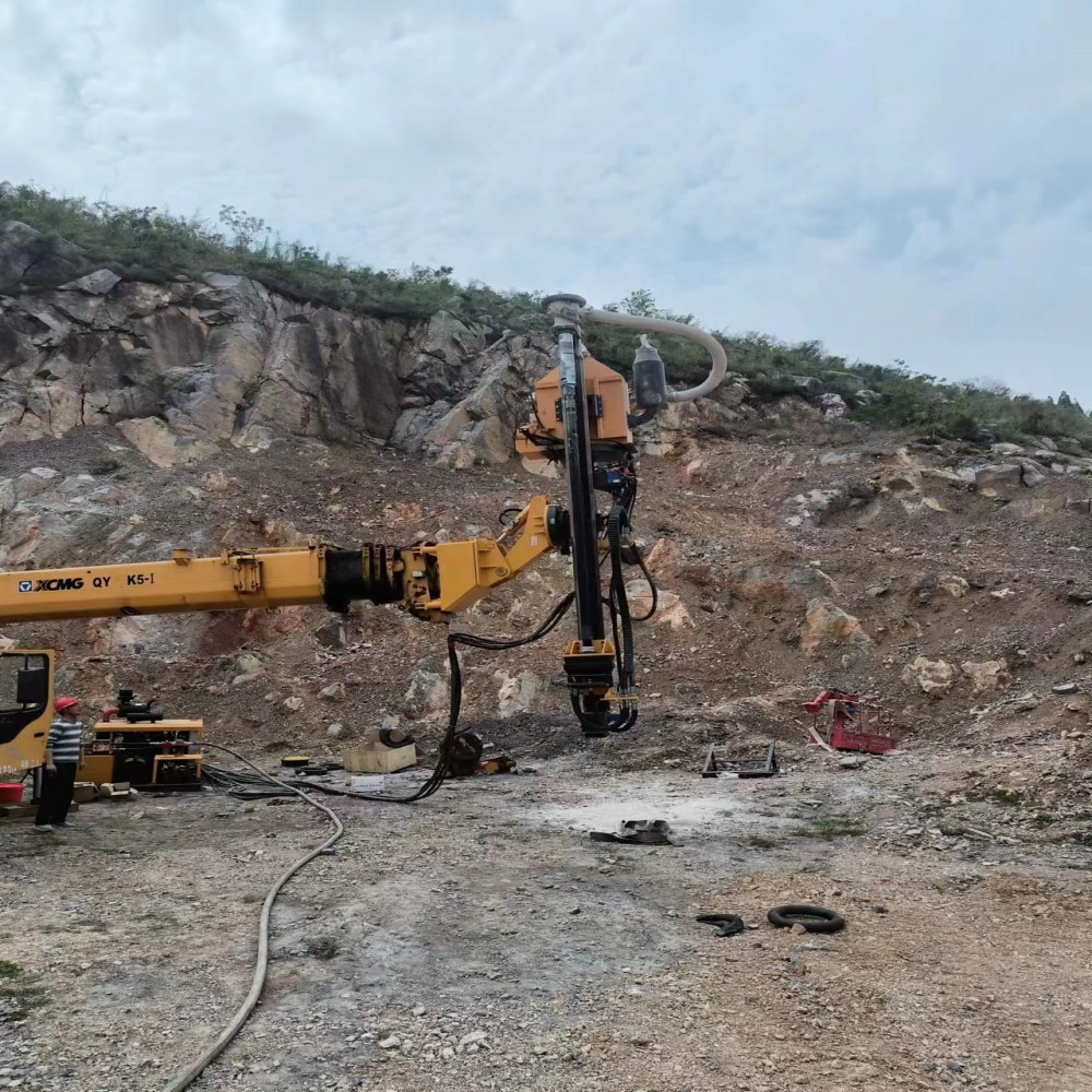 WGQK-180D crane modified slope drilling rig1