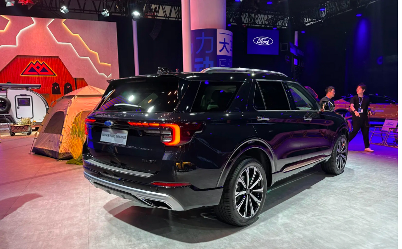 Ford Explorer Ford Explorer