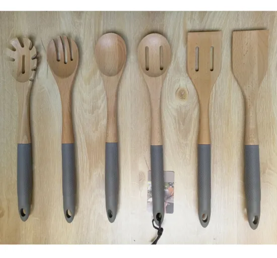 Beech wood kitchen utensil set with sillicon handle