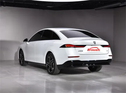 2023 ROEWE D7: Luxury Electric Mid-Size Sedan