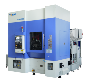 Large gear hobbing machine